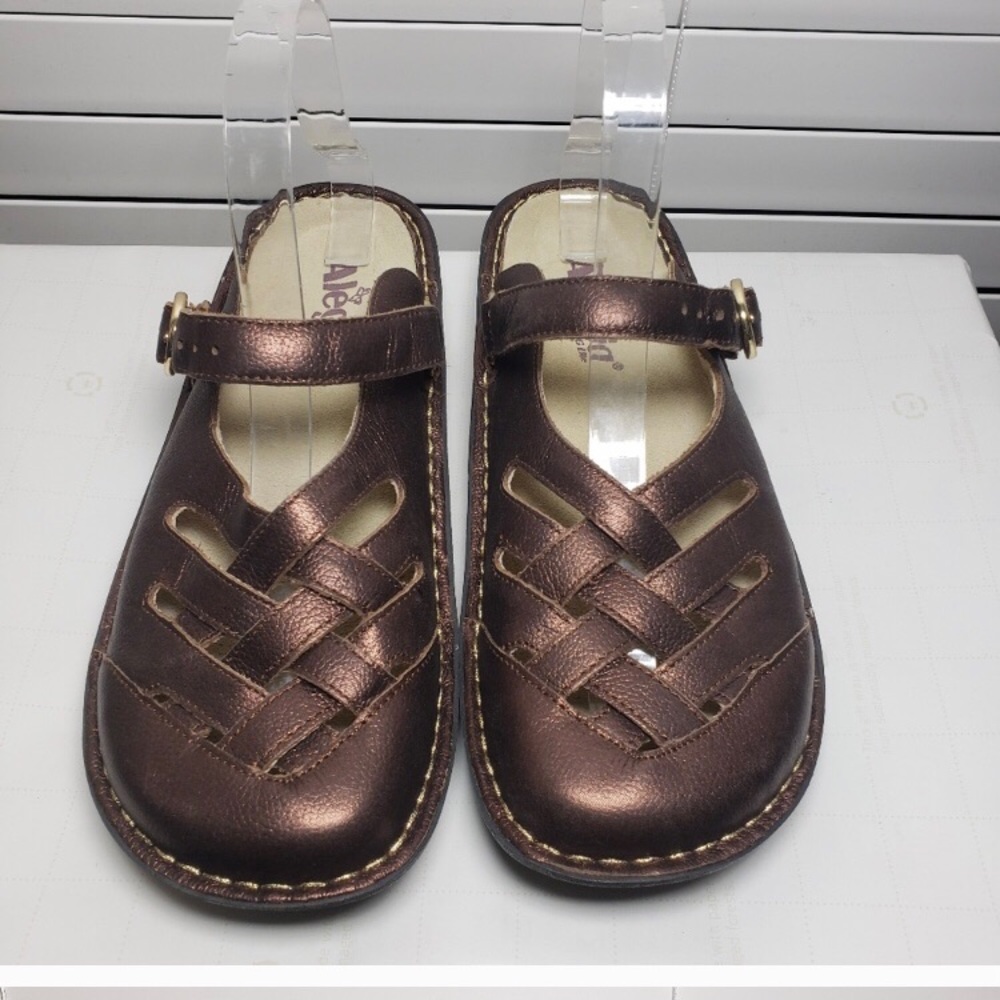 Alegria Closed toe bronze clogs with back strap